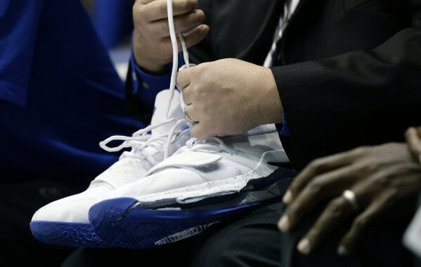Zion busted shoe online